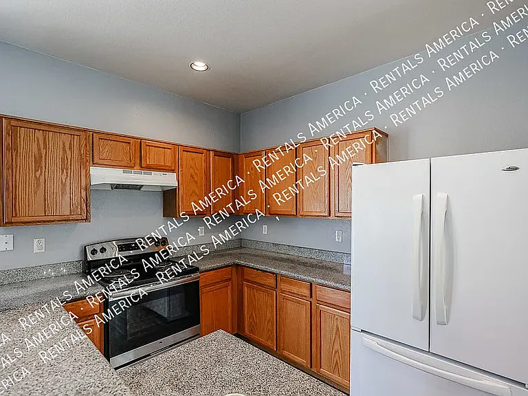 6443 W Sophie Ln — Photo 1