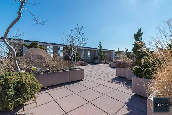 Rented by Bond New York | media 15