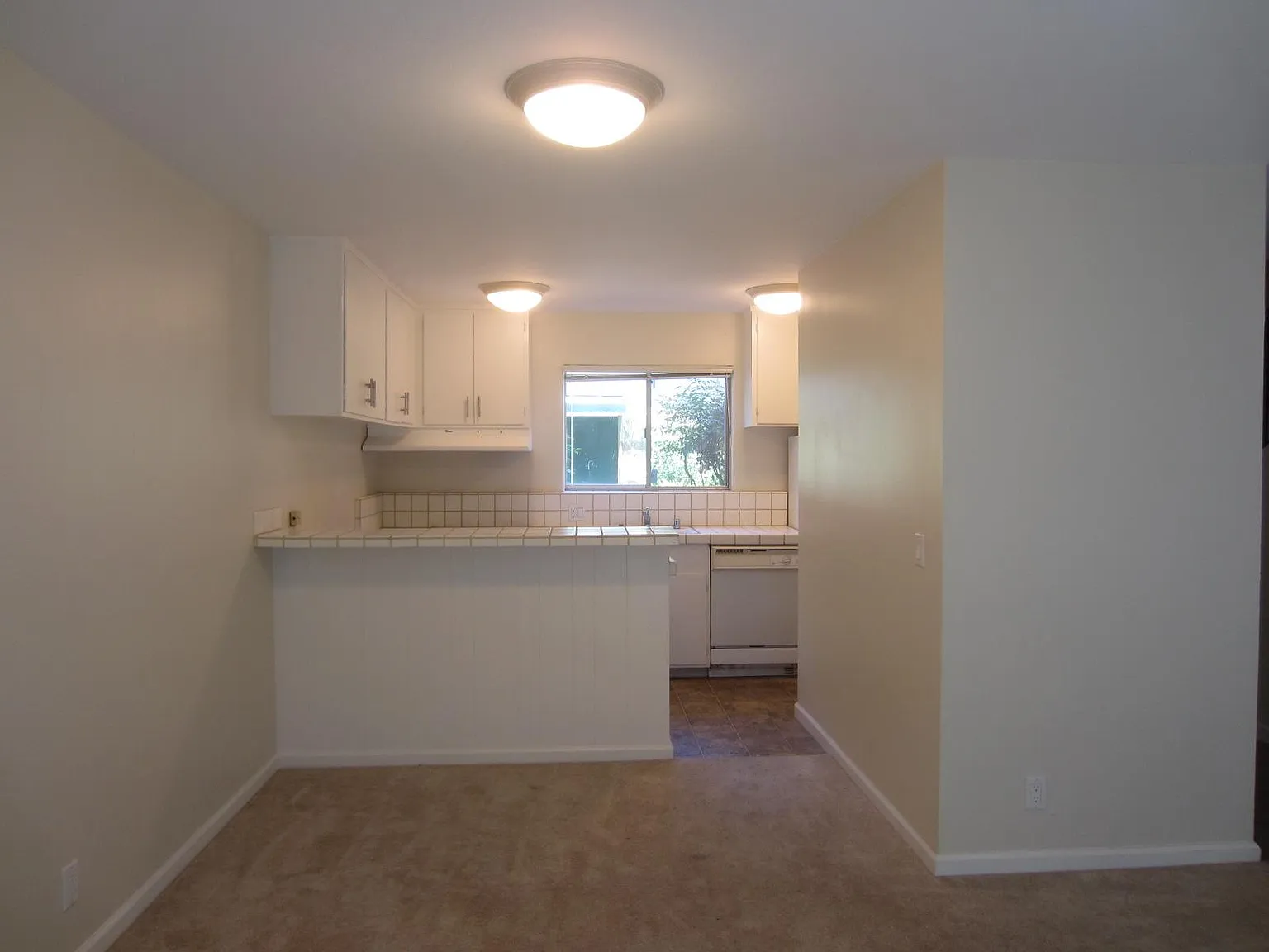 2 bed, 1.5 bath, $3,295 — Photo 4