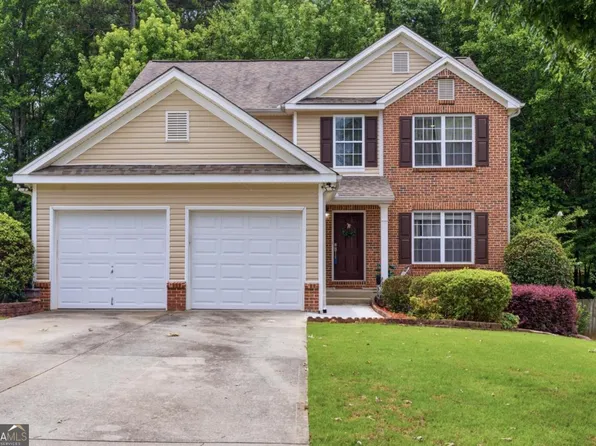 1101 Pine Acre Dr, Sugar Hill, GA 30518