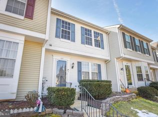 107 W Galloway Ct, Newark, DE 19711