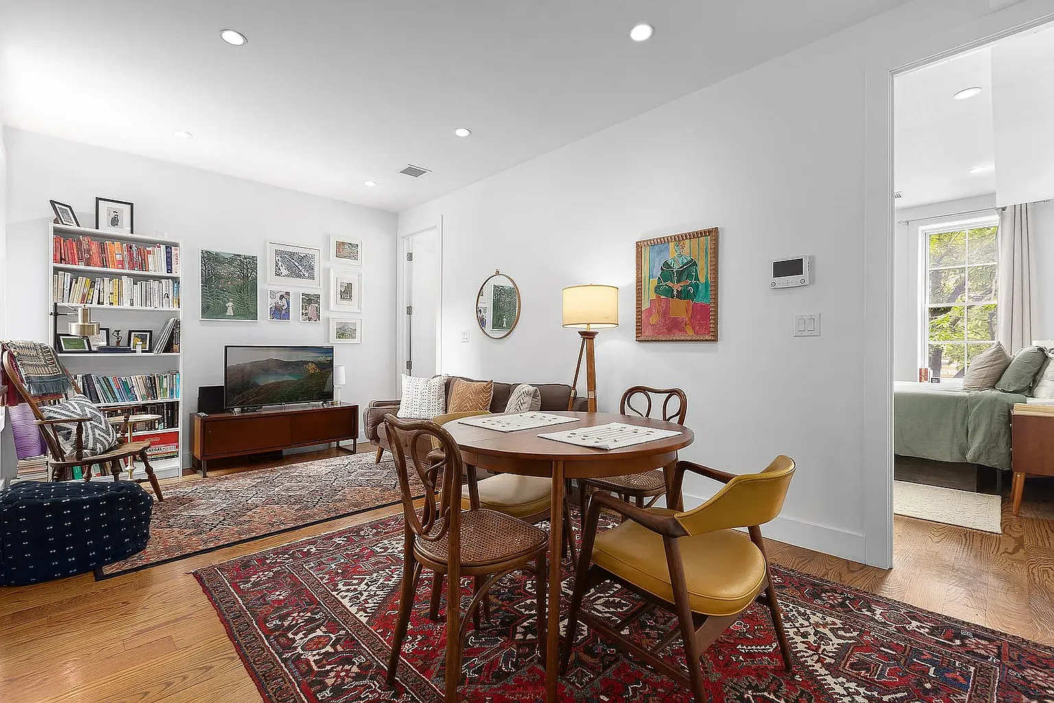 840 Franklin Avenue — Photo 1