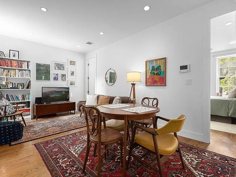 840 Franklin Ave #3F — Photo 1