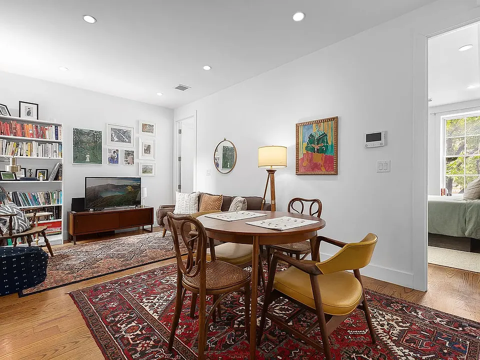 840 Franklin Ave #3R