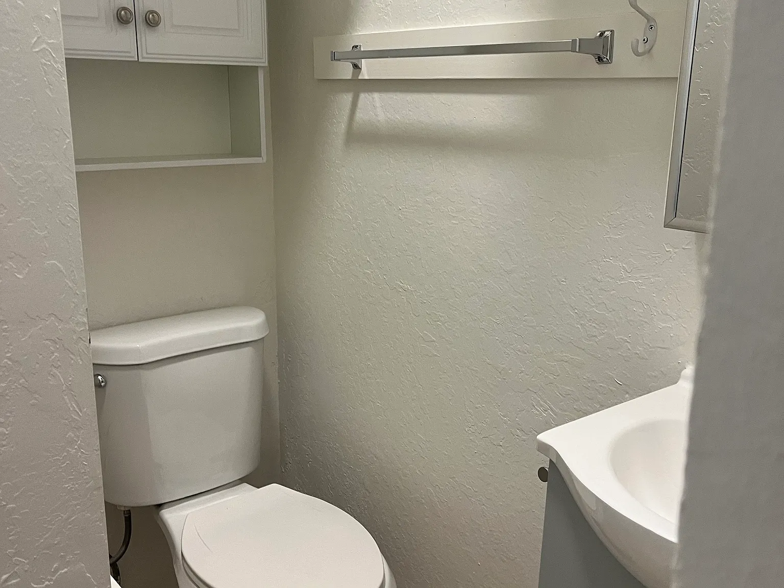 102 Elliott St — Photo 4