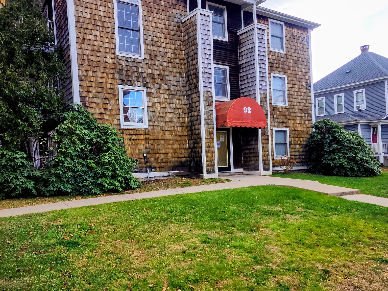 92 West Main Street Apartments — Photo 2