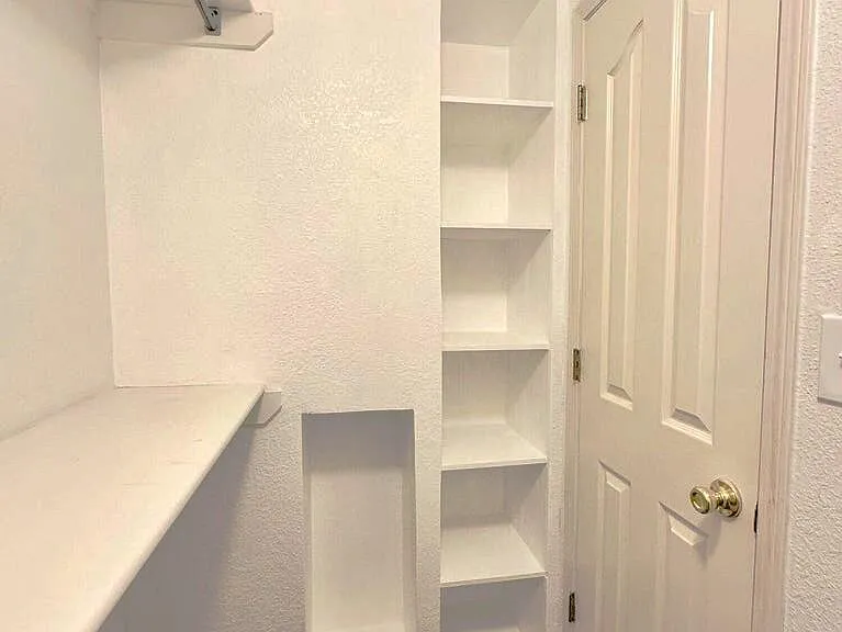 7489 Plaza Redonda Dr — Photo 32