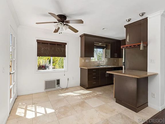 5th image of 2913 A St #8