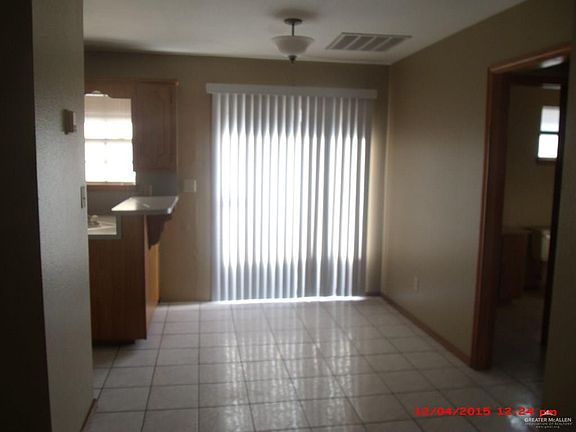 4th image of 405 E Ulex Ave