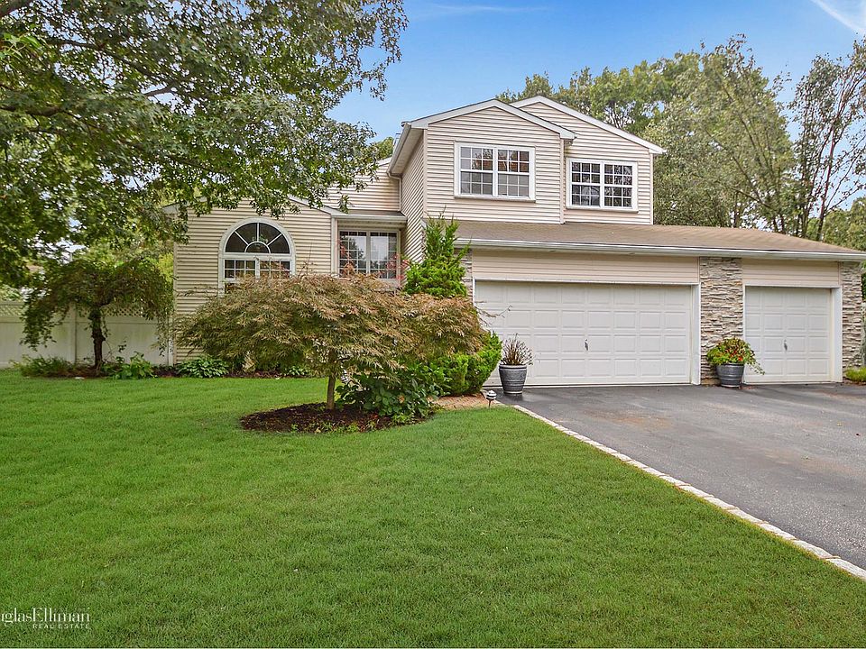 1st image of 8 English Ivy Ln