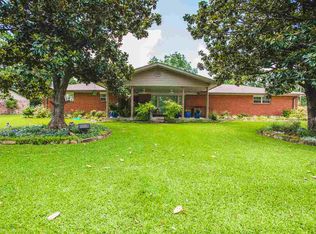 1204 N Meadow Dr, Ardmore, OK 73401