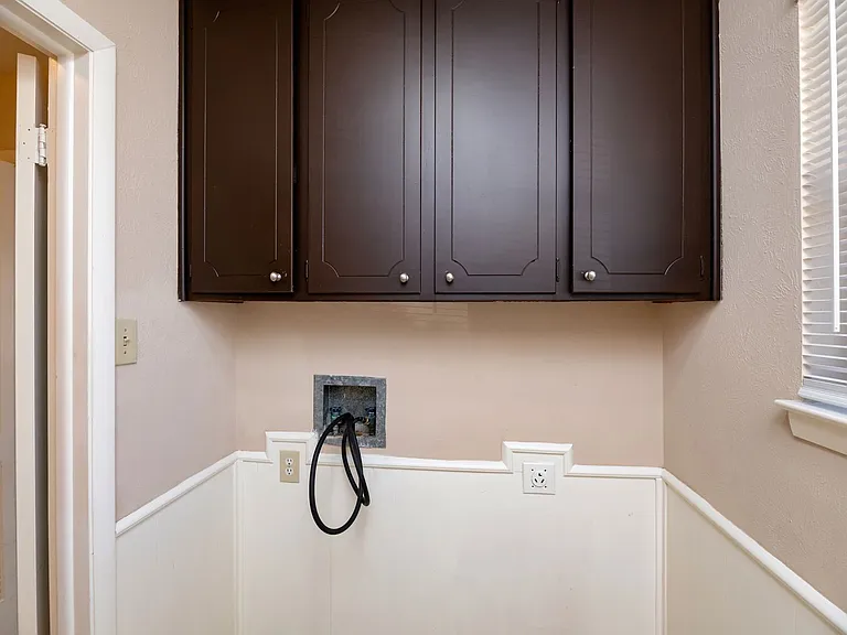 1605 Arrowhead Dr — Photo 17