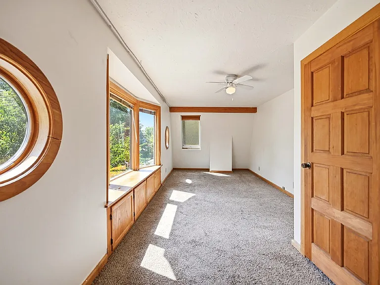 1233 Elizabeth St — Photo 18