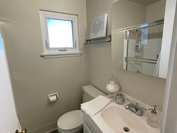 4th image of 850 Live Oak Ave #2