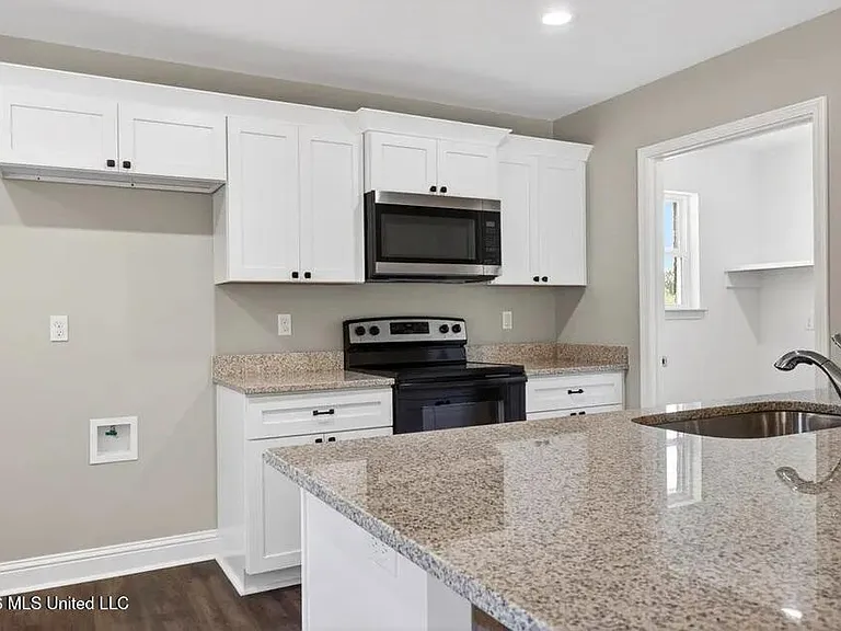 44 John Travis Rd — Photo 3