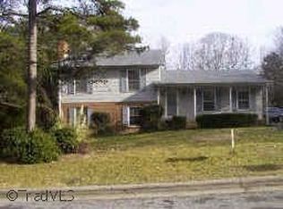 3218 Waterford Dr, Jamestown, NC 27282