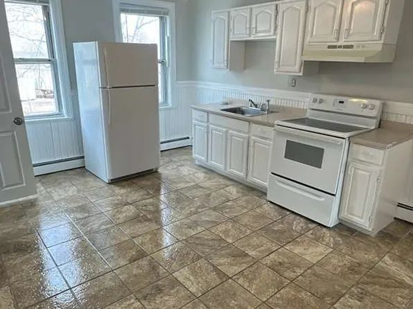 25 Prospect Hill Ave #2L, West Warwick, RI 02893