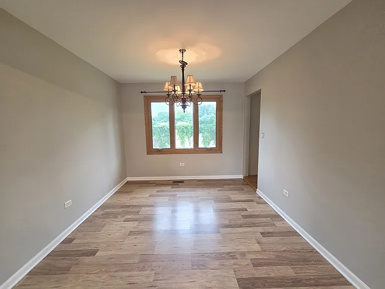 8112 Rutherford Dr — Photo 4
