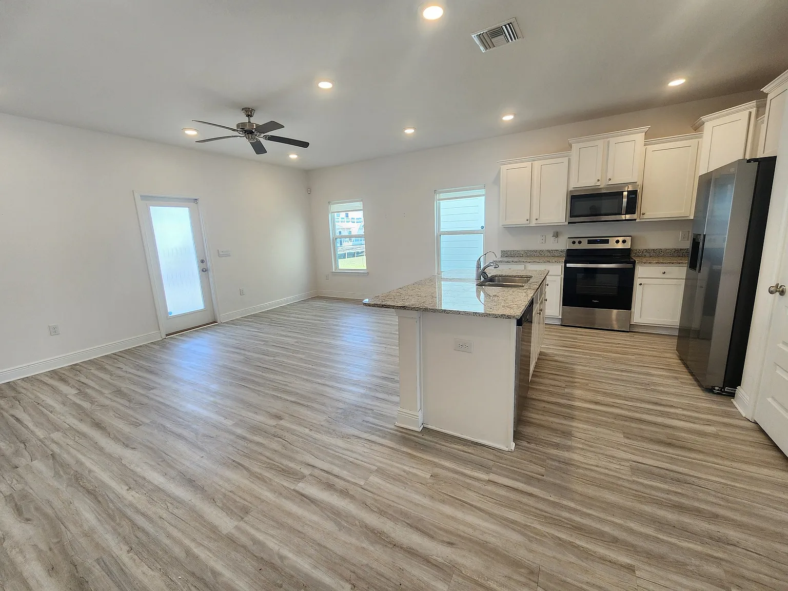 3 bed, 1537 sqft, $2,250 — Photo 3