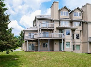 17 Day Break Dr #F205, Ludlow, VT 05149