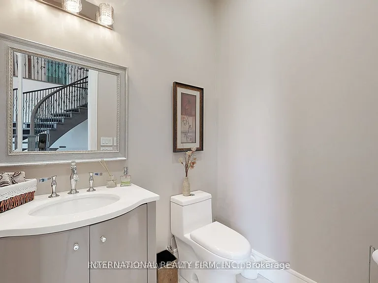 1286 Cambridge Dr — Photo 23