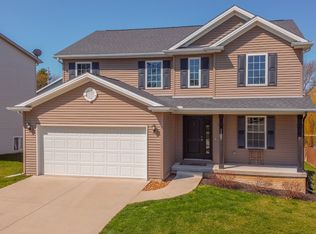 2307 Savanna Rd, Bloomington, IL 61705