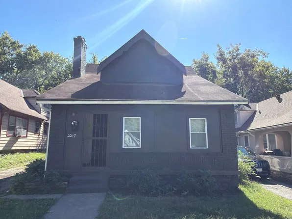 2217 E 67th Ter, Kansas City, MO 64132