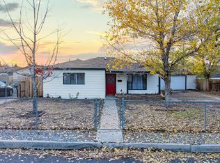 905 Black Oak Dr, Tehachapi, CA 93561