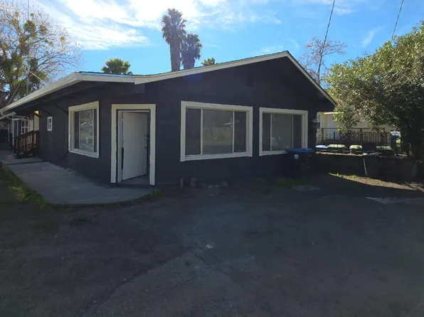 3-Unit Living Near the Lake, 13451 Lakeshore Dr #B, Clearlake, CA 95422