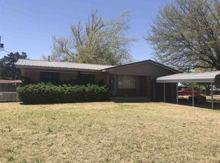 806 W Oklahoma Dr, Laverne, OK 73848