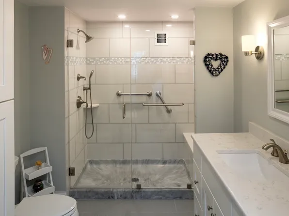 15 Park Ave Unit 103, Hull, MA 02045