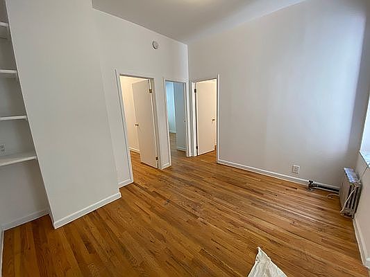 5th image of 352 W 15th St APT 5