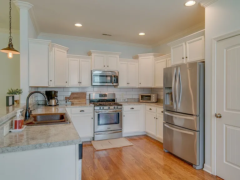 7032 Nickalus Way — Photo 8