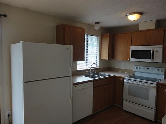 2nd image of 1610 10th Ave SE