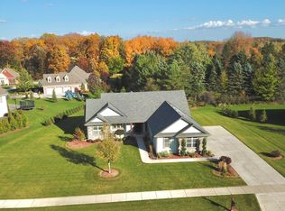 W245N7256 Stonefield Dr, Village Of Sussex, WI 53089