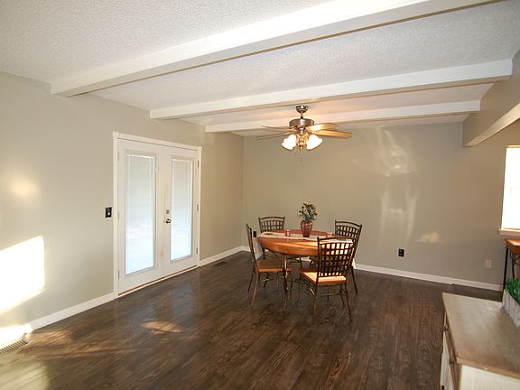 3rd image of 1203 Colleen Dr