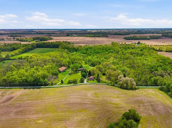 3261 S River Rd, South Charleston, OH 45368
