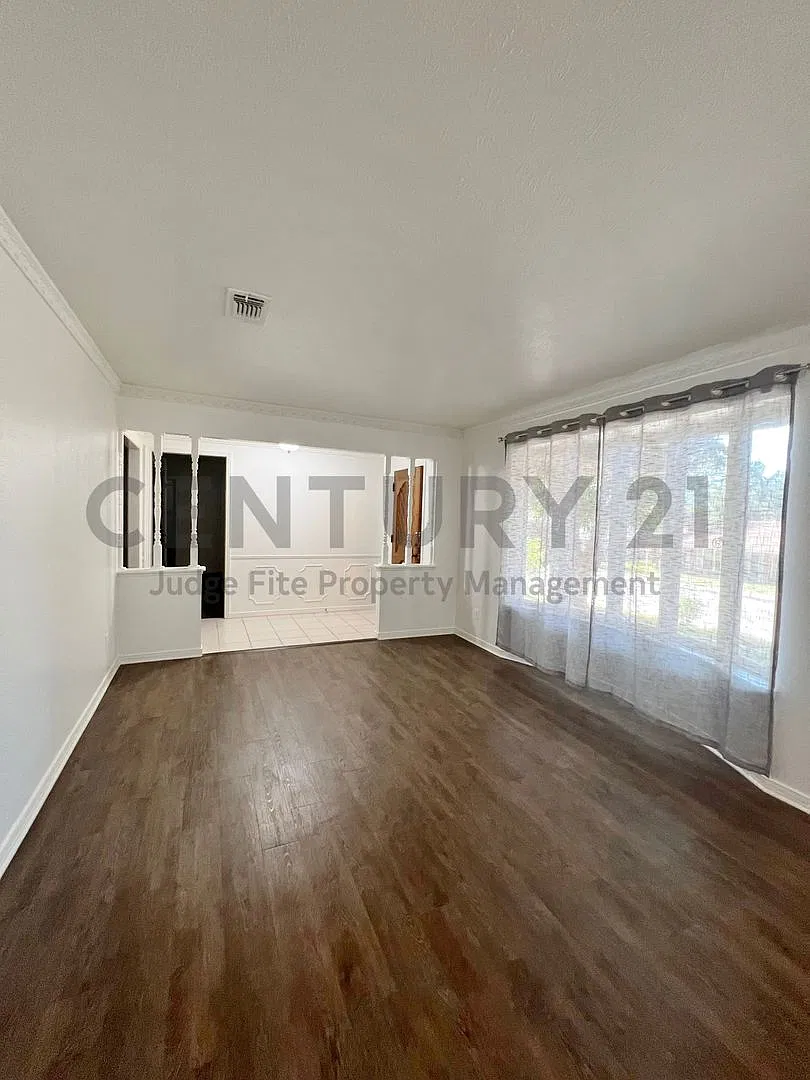 Lovely 3/2/2 in DeSoto For Rent! — Photo 4