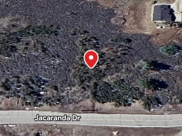 24881 Jacaranda Dr #82, Tehachapi, CA 93561