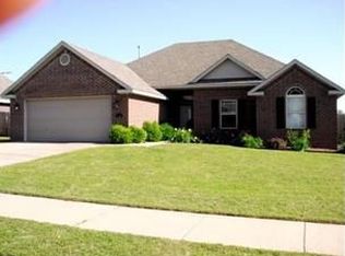 151 W Colorado Ave, Springdale, AR 72764