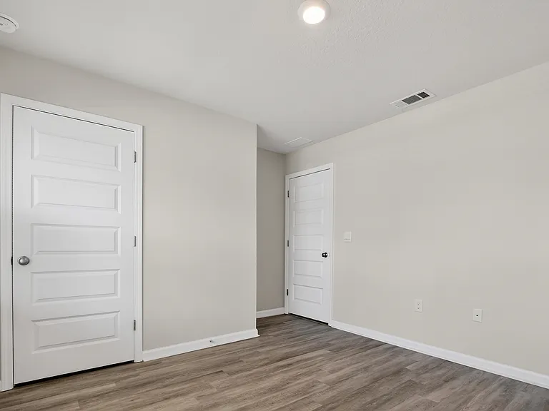 6817 Interlachen Ln — Photo 14
