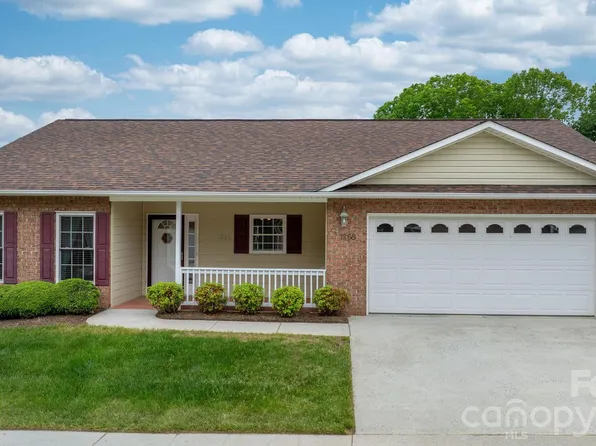 1268 Wexford Village Cir NE, Lenoir, NC 28645