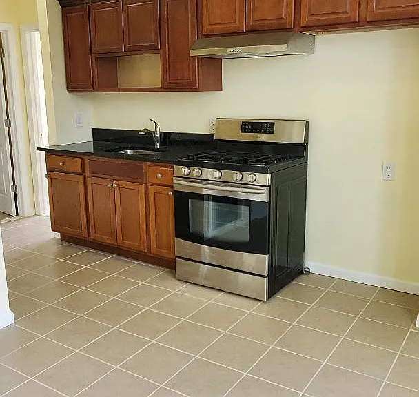287 N 10th St #2R — Photo 2