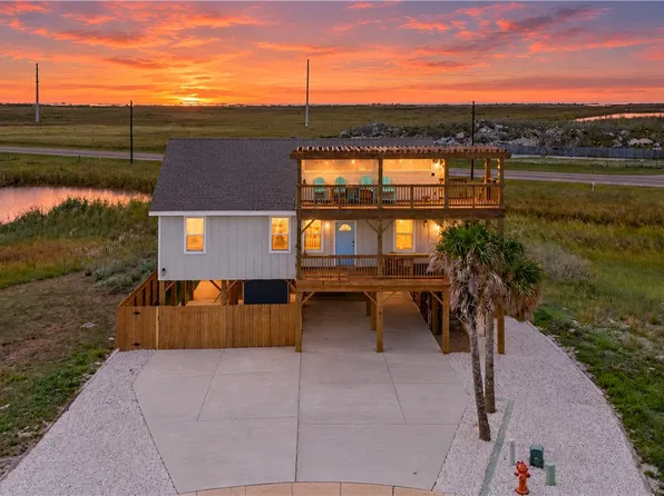 165 Breezy Ct, Port Aransas, TX 78373