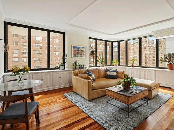 52 East End Avenue 9C image 1 of 6