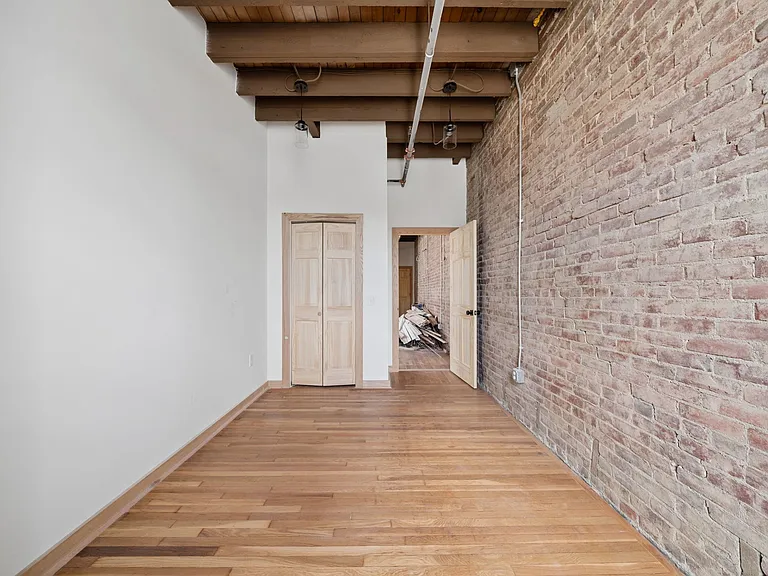 4501 Liberty Ave #2 — Photo 8
