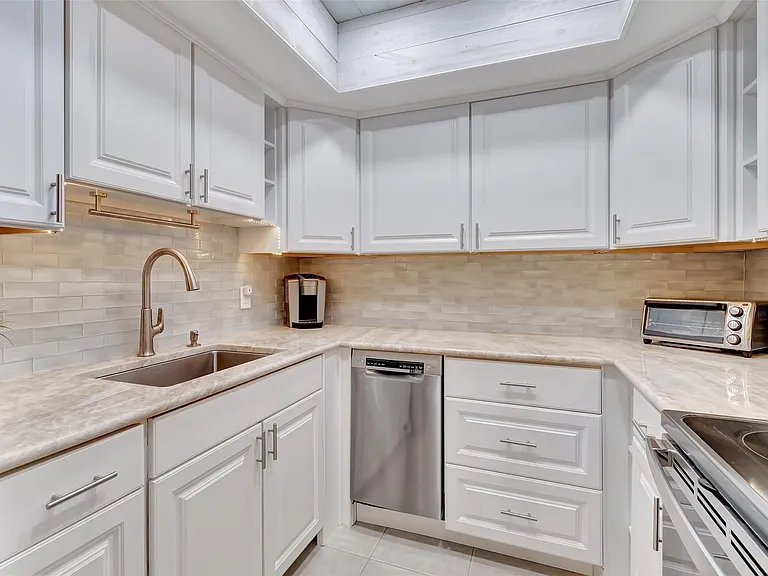1700 S Ocean Blvd #4 — Photo 9