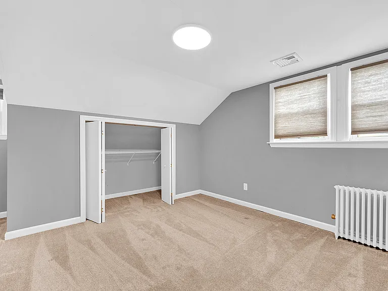12 Highview Ave — Photo 8