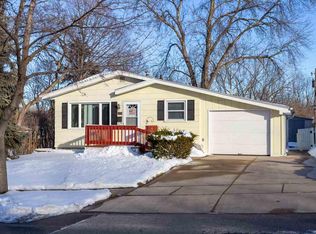 1740 Key Way Dr, Dubuque, IA 52002