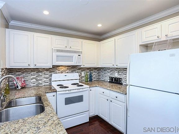 5th image of 8889 Caminito Plaza Centro Unit 7424